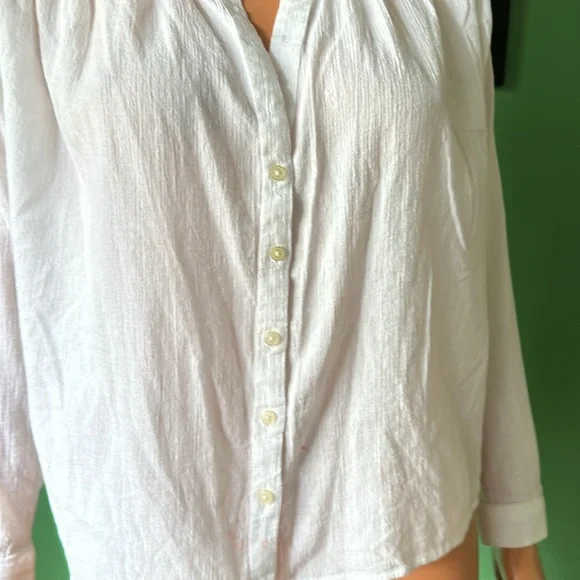 🤍🤍Ann Taylor Loft Button Down Top🤍🤍 - Picture 4 of 10